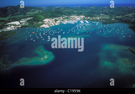 Francia, Martinica (Indie occidentali francesi), Sud (punto di vista aerea) di Le Marin village e la marina Foto Stock
