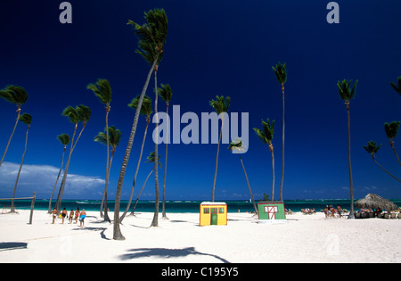 Le capanne, Palm Beach Playa Bavaro vicino a Punta Cana, Repubblica Dominicana, dei Caraibi Foto Stock