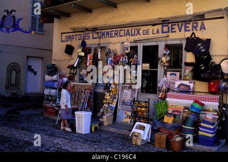 Francia, Alpes Maritimes, Sospel nel cuore della Valle della frazione Bevera, Old fashion rivenditore hardware Foto Stock