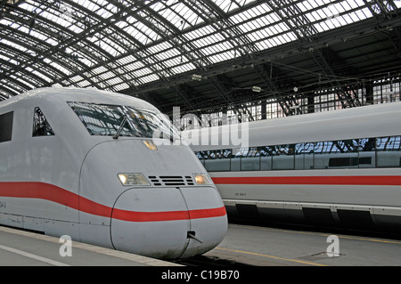 Power car di ghiaccio 2 treno, Colonia, nella Renania settentrionale-Vestfalia, Germania, Europa Foto Stock