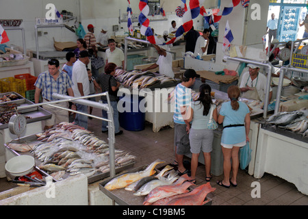 Panama Panama Panama City,Ancon,Mercado de Mariscos,mercato,mercante,shopping shopper shopping negozi di mercato mercati di acquisto di vendita, negozi al dettaglio bu Foto Stock