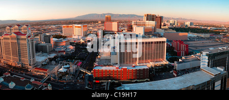 Antenna panorama di Las Vegas Strip al tramonto. Foto Stock