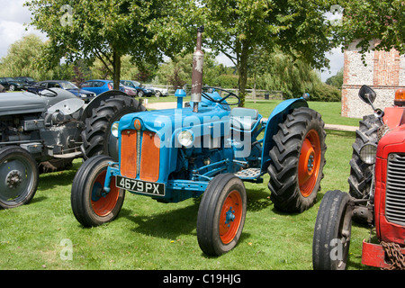 Fordson Dexta trattore Foto Stock