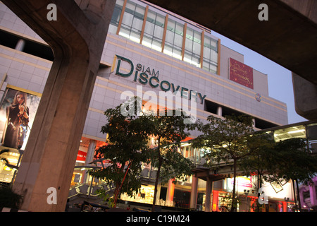 Siam Discovery shopping mall di Bangkok Foto Stock