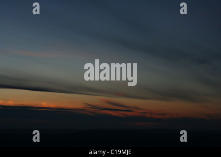 Tramonto sui monti Urali nel parco nazionale di Taganay. Sud monti Urali. La Russia. Foto Stock