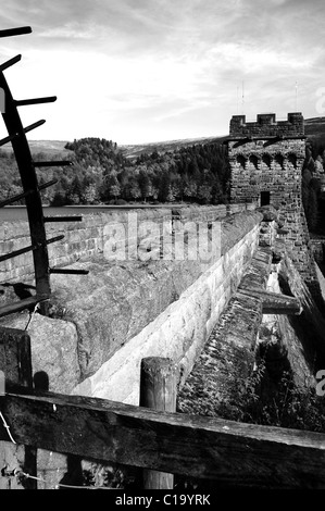 Serbatoio Derwent Derbyshire Mono chrome Foto Stock