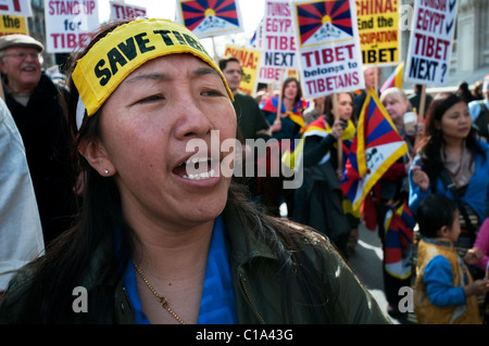 Il Tibetano marcia annuale per chiedere la libertà da occupazione cinese, il centro di Londra 2011 Foto Stock