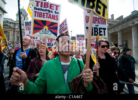 Il Tibetano marcia annuale per chiedere la libertà da occupazione cinese, il centro di Londra 2011 Foto Stock