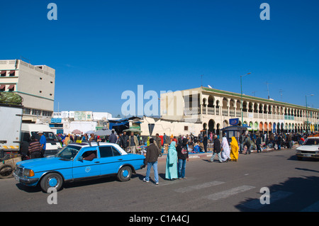 Souq il mercato principale su occupato il sabato pomeriggio Inezgane cittadina nei pressi di Agadir il Souss Marocco del Sud Africa Foto Stock