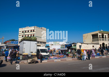 Souq il mercato principale su occupato il sabato pomeriggio Inezgane cittadina nei pressi di Agadir il Souss Marocco del Sud Africa Foto Stock