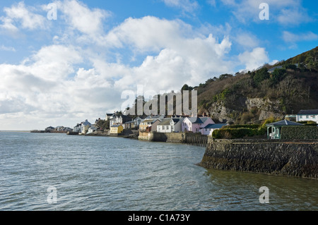 Case case case case case case sul lungomare Welsh villaggio sul mare di Aberdovey Aberdyfi Gwynedd Wales Regno Unito GB Gran Bretagna Foto Stock