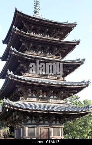 Cinque piani pagoda appartenenti al Kofuku Ji, Nara, Honshu, Giappone. Foto Stock