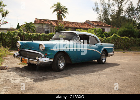 Vecchio Blu Buick auto a Cuba Foto Stock