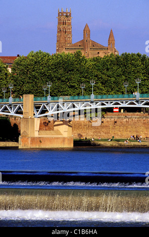 Francia Haute Garonne Toulouse il fiume Garonne Saint Pierre bridge chiesa del Couvent des Giacobini (convento giacobina) in Foto Stock