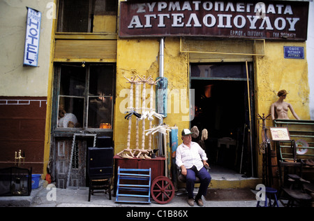 La Grecia, Atene, quartiere di Monastiraki (mercato delle pulci) Foto Stock