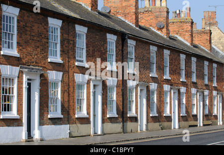 Vecchio stile Georgiano case a schiera sul luogo di mercato della storica città mercato di Olney in North Buckinghamshire England Regno Unito Foto Stock