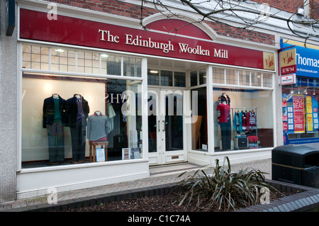 Un Edinburgh Lanificio shop - la società appello ai vecchi 45 all over-60 anno vecchi clienti nella popolazione. Foto Stock