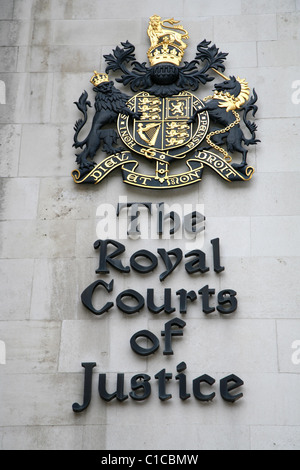 Vista generale gv del Royal Courts of Justice o Alta Corte sullo Strand, Londra, Inghilterra. Foto Stock