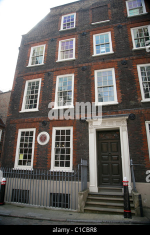 Vista generale GV di Dr Johnsons ( Johnson ) House, un museo che ripercorre la vita del Dottor Samuel Johnson a Londra, Inghilterra. Foto Stock