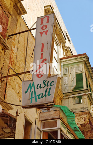 La barra di chiusura segni - La Valletta Foto Stock