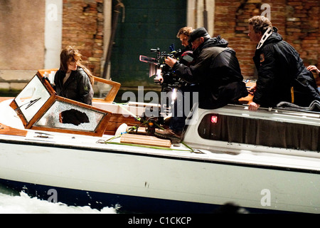 Il turista (2010) (su SET) FLORIAN Henckel von Donnersmarck (DIR) Angelina Jolie, 007 COLLEZIONE MOVIESTORE LTD Foto Stock