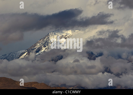 Coperte di neve montagna, Sierra orientale. Foto Stock