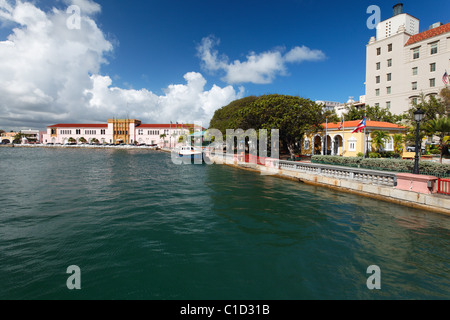 San Juan la vista del porto con la storica Custom House, Puerto Rico Foto Stock
