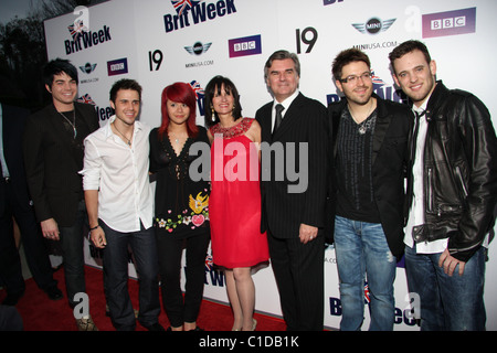 Adam Lambert, Kris Allen, Allison Iraheta, Sharon Harroun Peirce, Bob Peirce, Danny Gokey, Matt Giraud Champagne lancio di Foto Stock