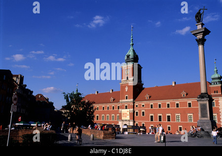 Polonia - Varsavia, il castello reale sulla piazza del castello (Zamkowy), all'ingresso della città vecchia Foto Stock