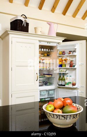 Cucina interno progettato e montato da Robinson & Cornish Foto Stock