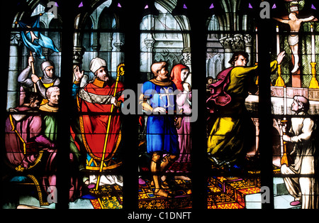 Francia, Finisterre, Quimper, vetrata nella cattedrale di Saint Corentin Foto Stock