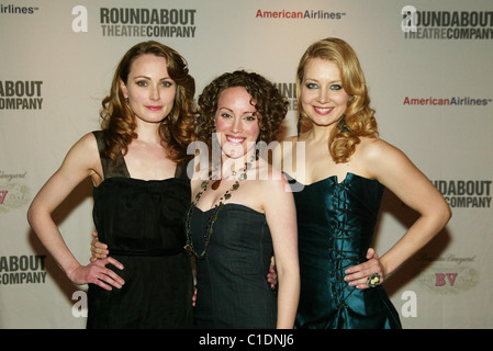 Anna Madeley, Samantha Soule e Jennifer Mudge apertura notturna dopo essere partito per la Broadway giocare "il filantropo' presso il Foto Stock