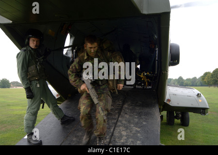 La Merlin ( Gli uccelli rapaci) HC3 e HC3a vengono azionati da n. 28(CA) Squadron e 78 Squardron a RAF Benson. Foto Stock