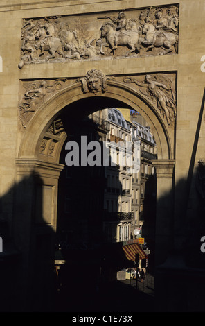 Francia, Parigi, Saint Denis porta ordinato da Luigi XIV, Boulevard Bonne Nouvelle Foto Stock