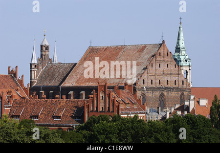 Polonia, Kujavia-Pomerania, città di Torun, tetti della città e la chiesa Our-Lady Foto Stock