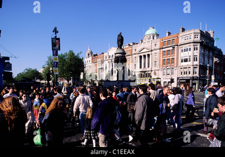 Repubblica di Irlanda, Dublino, O'Connell Street, il centro, O'Connell della statua Foto Stock