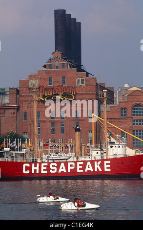 Stati Uniti, membro del Maryland, città di Baltimora, Chesapeake bay, vecchia fabbrica rinnovata come un grande complesso di ristoranti Foto Stock