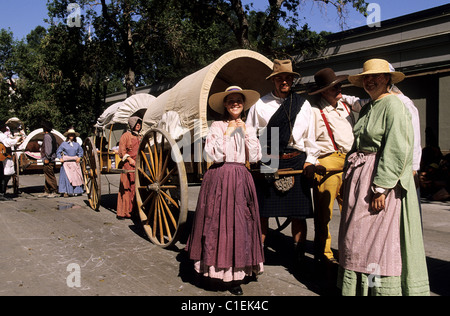 Stati Uniti Utah Salt Lake City 24 luglio sfilata di alcuni dei partecipanti agiscono come i loro nonni' tempo quando essi Foto Stock