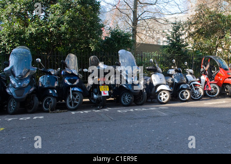 Città di Londra , Finsbury Circus , in moto o in motocicletta o ciclomotore o scooter park per pendolari Foto Stock