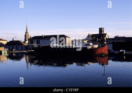 Francia e Lot et Garonne, Agen, fiume Garonne canale laterale, banchine del Canale Foto Stock