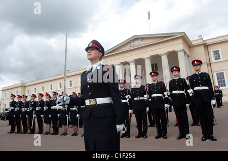 L'ultima prova dei sovrani parade presso Sandhurst. Tutte le saldature sulla sfilata sarà venuto degli ufficiali di esercito britannico Foto Stock