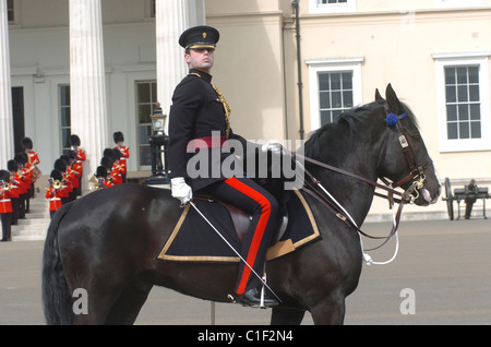 L'ultima prova dei sovrani parade presso Sandhurst. Tutte le saldature sulla sfilata sarà venuto degli ufficiali di esercito britannico Foto Stock