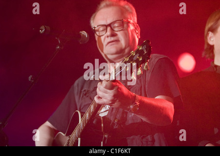 Heinz Rudolf Kunze effettuando al Live Music Hall come parte del suo "protesta Tour' Colonia, Germania - 05.05.09 Foto Stock