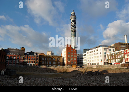 Vista di B.T. Torre prese dal sito dell'ex ospedale Middlesex London West Foto Stock