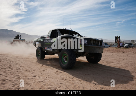 Trofeo camion arriva alla fine del 2011 San Felipe Baja 250 Foto Stock