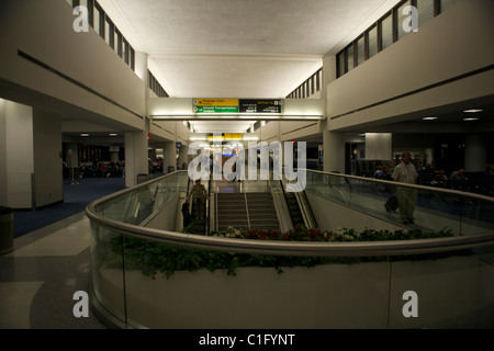 Gate di partenza / Terminale per Continental Airlines in John F Kennedy International Airport di New York, Stati Uniti d'America Foto Stock