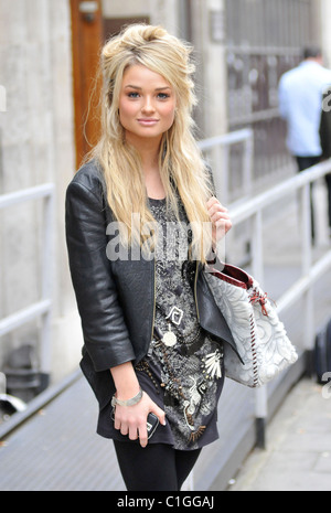 Emma Rigby lascia BBC Radio One di Londra - Inghilterra - 28.05.09 Foto Stock