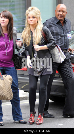 Emma Rigby lascia BBC Radio One di Londra - Inghilterra - 28.05.09 Foto Stock