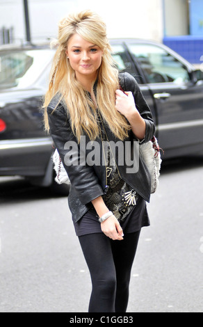 Emma Rigby lascia BBC Radio One di Londra - Inghilterra - 28.05.09 Foto Stock