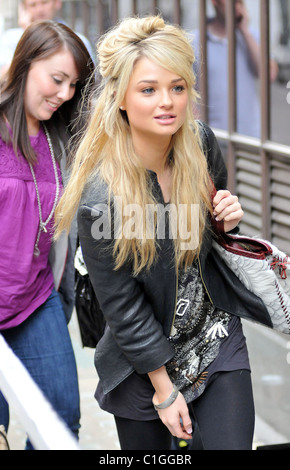 Emma Rigby lascia BBC Radio One di Londra - Inghilterra - 28.05.09 Foto Stock